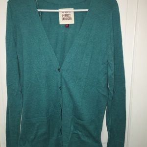 Turquoise blue v neck cardigan with buttons